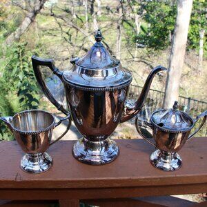 Sheets Rockford 1875 Coffee pot/creamer and sugar